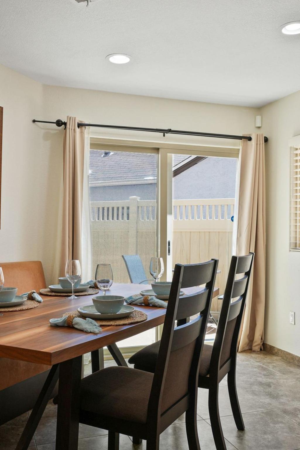 Holiday home Sail Bay Luxury Retreat With Private And Rooftop Bay View