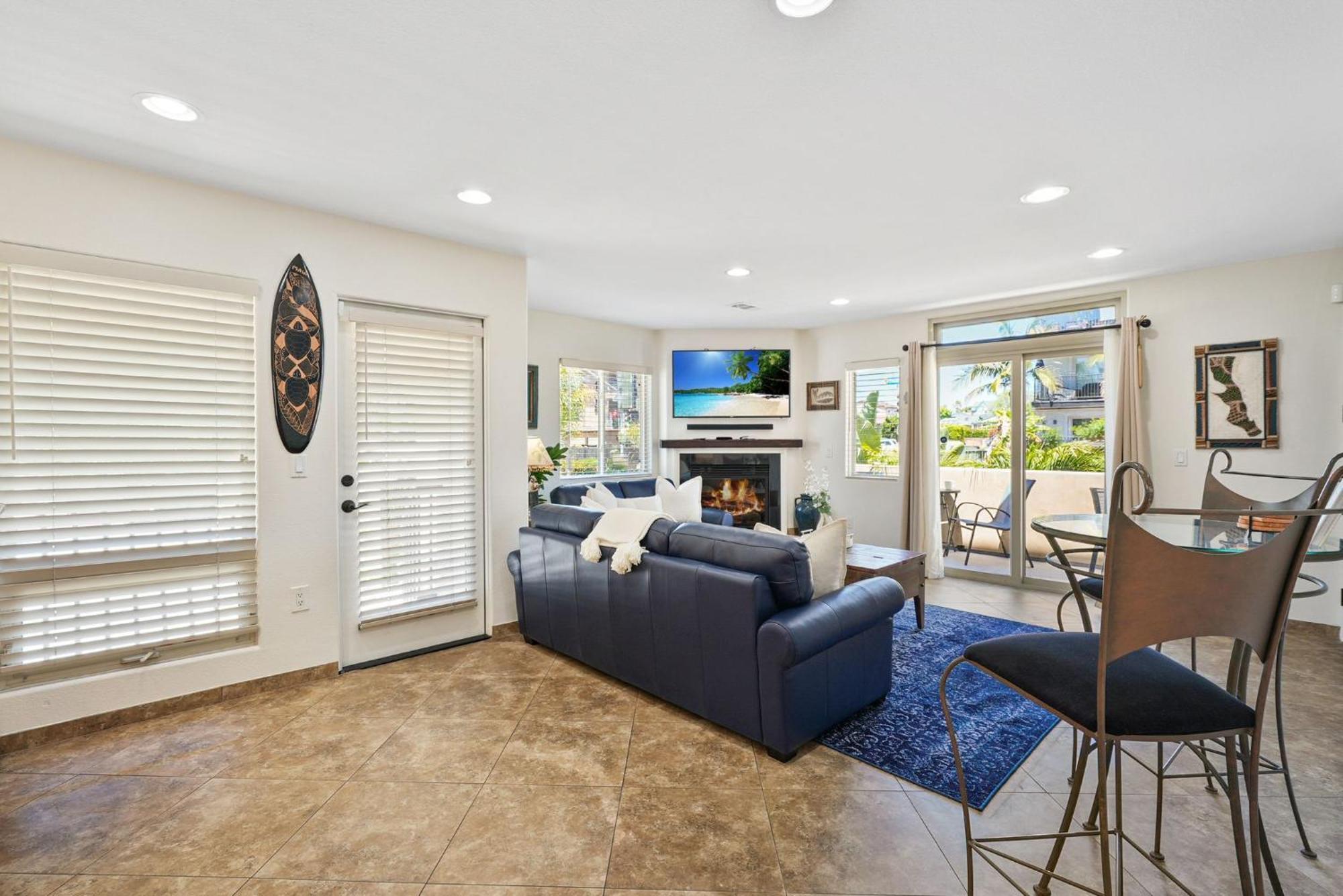 Sail Bay Luxury Retreat With Private And Rooftop Bay View *