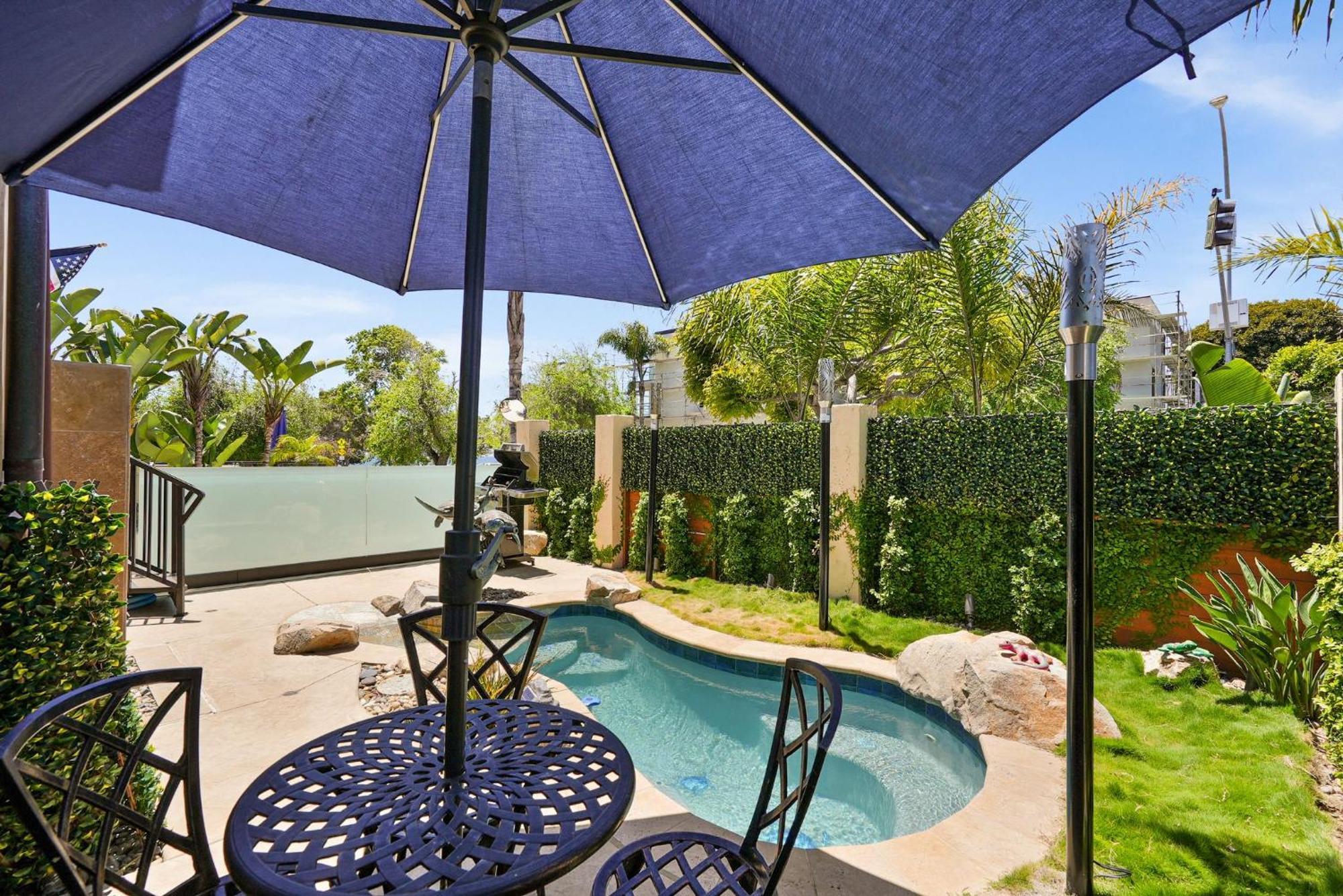 Holiday home Sail Bay Luxury Retreat With Private And Rooftop Bay View